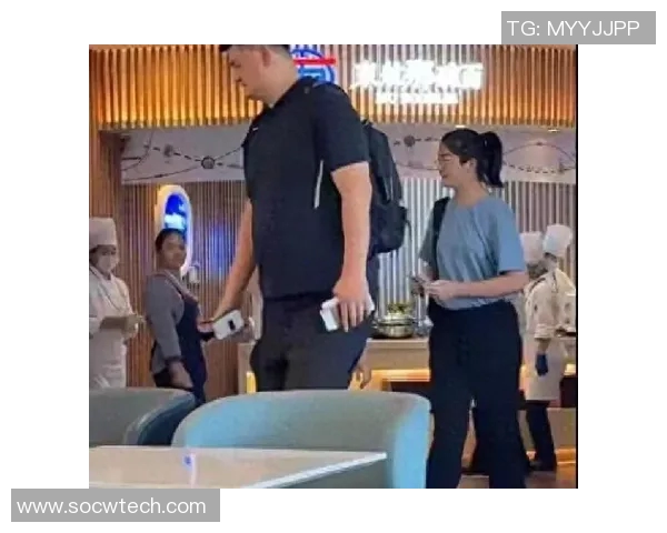 姚沁蕾15岁身高近2米引发热议姚明拒绝强迫女儿走职业篮球道路